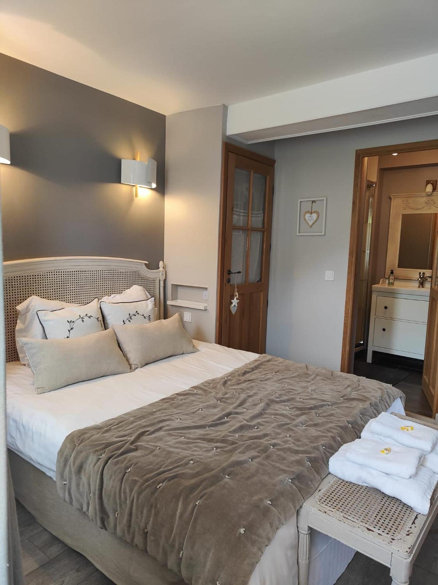 Le Paddock - Chambres Et Table D'Hotes Le Deluge Exterior photo
